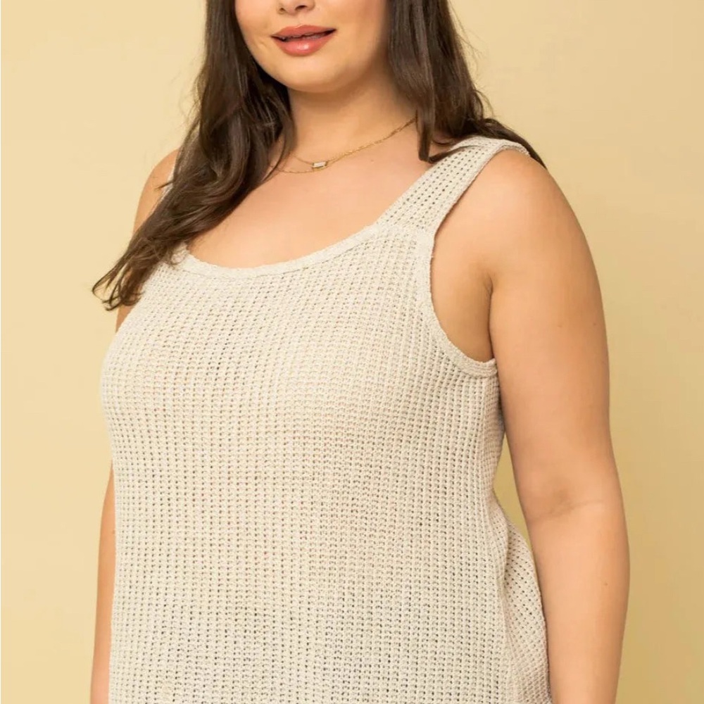 GILLI Plus Size Sleeveless Round Neck Natural Color Made In USA Knit Top NWT - Picture 3 of 5